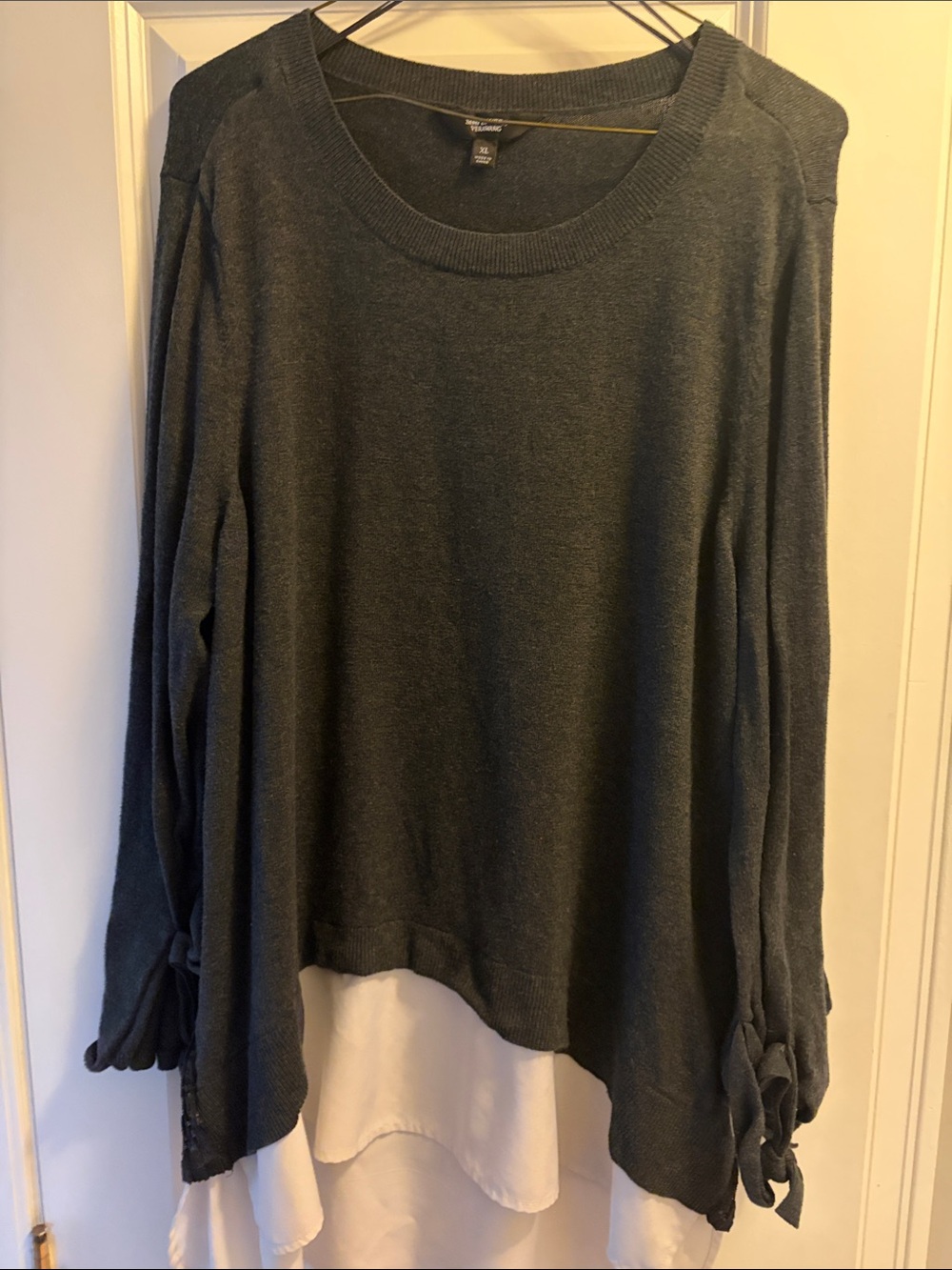 Vera Wang Dark Gray Knit Pullover with White Faux-Layered Hem and Sleeve Ties